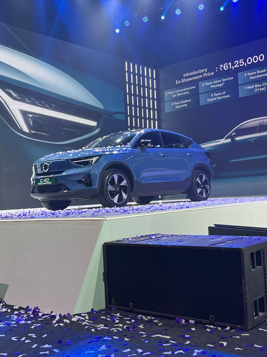 This is excellent pricing in the luxury EV space, esp the range and the performance being taken into consideration #volvo #volvoc40recharge