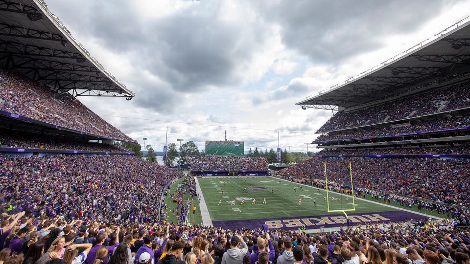 Mason Posa (@masonposa) on Twitter photo #AGTG After an incredible call with <a href="/WilliamInge1/">Coach William Inge</a> I’m truly blessed to announce I have received a P5 offer from <a href="/UW_Football/">Washington Football</a> #WeRollin <a href="/PlayerProMorgan/">Courtney Morgan</a>
<a href="/KalenDeBoer/">Kalen DeBoer</a>
<a href="/Coach_SchmidtE/">Eric Schmidt</a>
<a href="/CoachKev6k/">Kevin Green</a>
<a href="/Robbie_Proano/">Robbie Proano</a> #AGTG After an incredible call with <a href="/WilliamInge1/">Coach William Inge</a> I’m truly blessed to announce I have received a P5 offer from <a href="/UW_Football/">Washington Football</a> #WeRollin <a href="/PlayerProMorgan/">Courtney Morgan</a>
<a href="/KalenDeBoer/">Kalen DeBoer</a>
<a href="/Coach_SchmidtE/">Eric Schmidt</a>
<a href="/CoachKev6k/">Kevin Green</a>
<a href="/Robbie_Proano/">Robbie Proano</a>