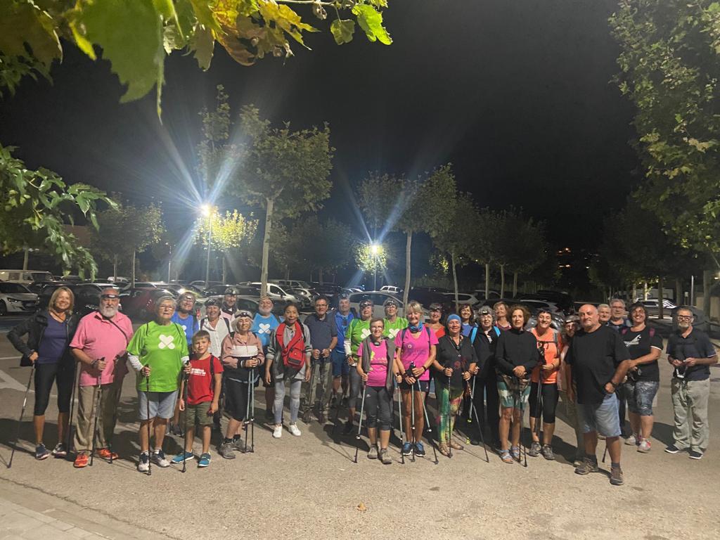 Dipsalut's tweet photo. 📣Mireu quines vistes de la #bluemoon del 31 d'agost des del #camideronda del #portdelaselva
✅ Les varen poder gaudir en directe els participants a la #marxanordica nocturna de #llunaplena del nostre #programadactivitatfisica dirigida per @urbansalut
#dipsalut @diputaciogirona https://t.co/FruWJj6SFU