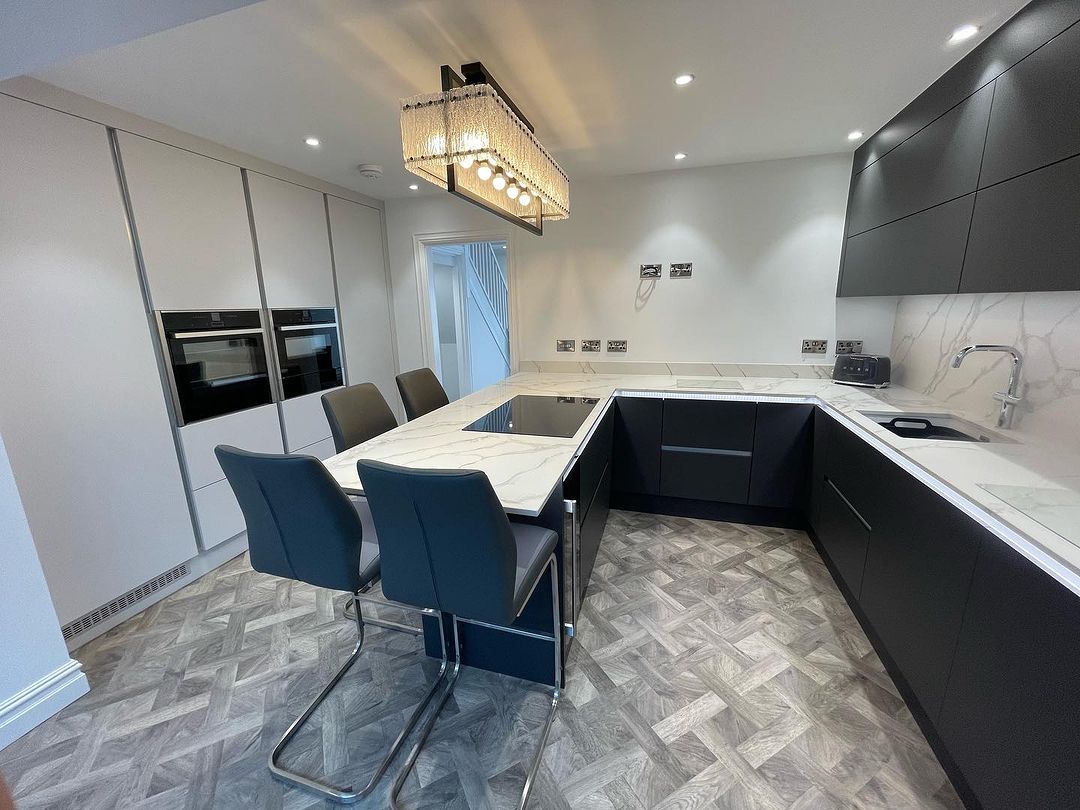 How stunning is this beautiful BA kitchen? 😍 The Zurfiz Supermatt Graphite &amp; Light Grey Kitchen looks gorgeous in its new home. Thank you Revelle Interiors Limited for sharing.