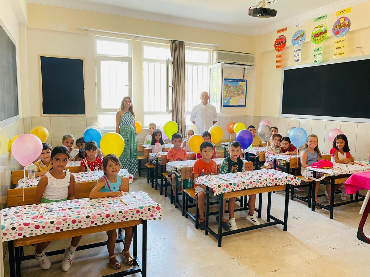 Birinci sınıflarımızın heyecanını paylaşmaktan gurur duyduk…

Birinci sınıf öğrencilerimiz okulumuzu şenlendirdiler. 
Çok ama çok özlemişiz…<a href="/mebtegm/">Temel Eğitim Genel Müdürlüğü</a> <a href="/mugla_mem/">Muğla İl Millî Eğitim Müdürlüğü</a> <a href="/MarmarisMem/">Marmaris İlçe Millî Eğitim Müdürlüğü</a> <a href="/ArmaganErbay/">Armağan Erbay</a>