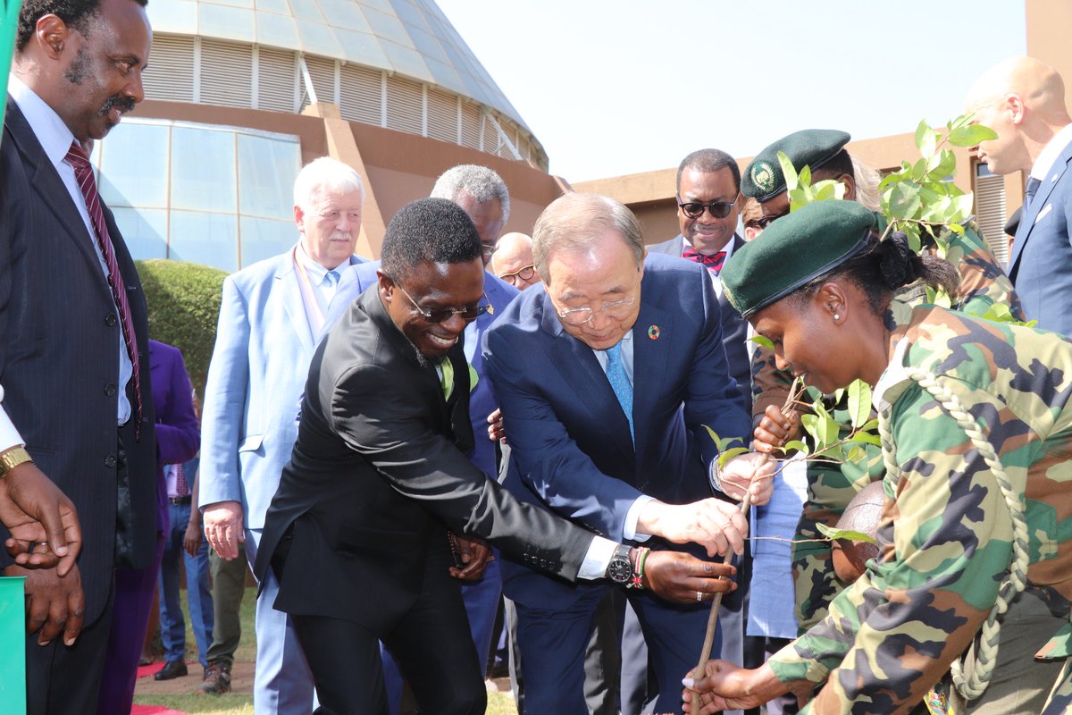 Hosted African youth and global icons, including former UN SG Ban Ki-moon, @AfDB_Group President @akin_adesina and Mama Graca Machel for the #Youth4adaptation High Level Intergenerational Dialogue at Wangari Maathai Institute. @uonbi @GCAdaptation @PVV_GCA #ACS2023 #ClimateAction