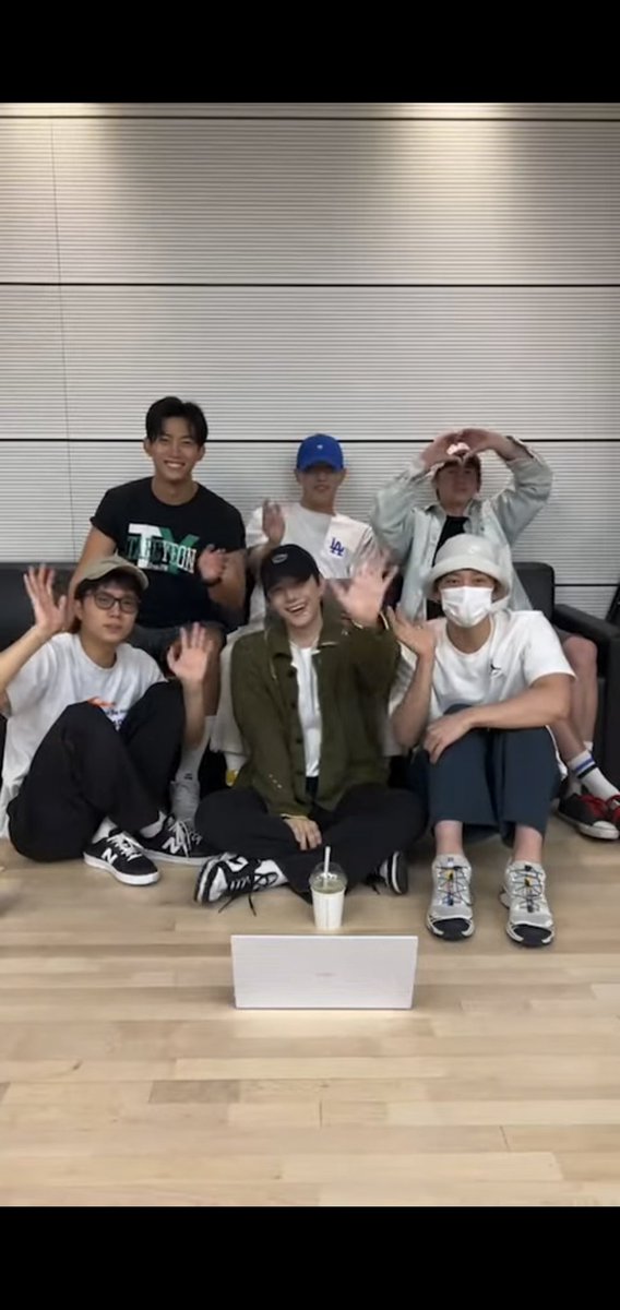 NK_Chen's tweet photo. bcoz got promise, bcoz know YOU will shining in front of ME again,so this waiting is feeling happiness too. 🐨times won't change myLove to you becoz of so much happiness time YOU gave to ME.
@Khunnie0624
#ThankYou #LoveYou &wish it #Always4ever too~myStar,my6 #2PM ♥️ #HOTTEST https://t.co/UCZMl3vrNW