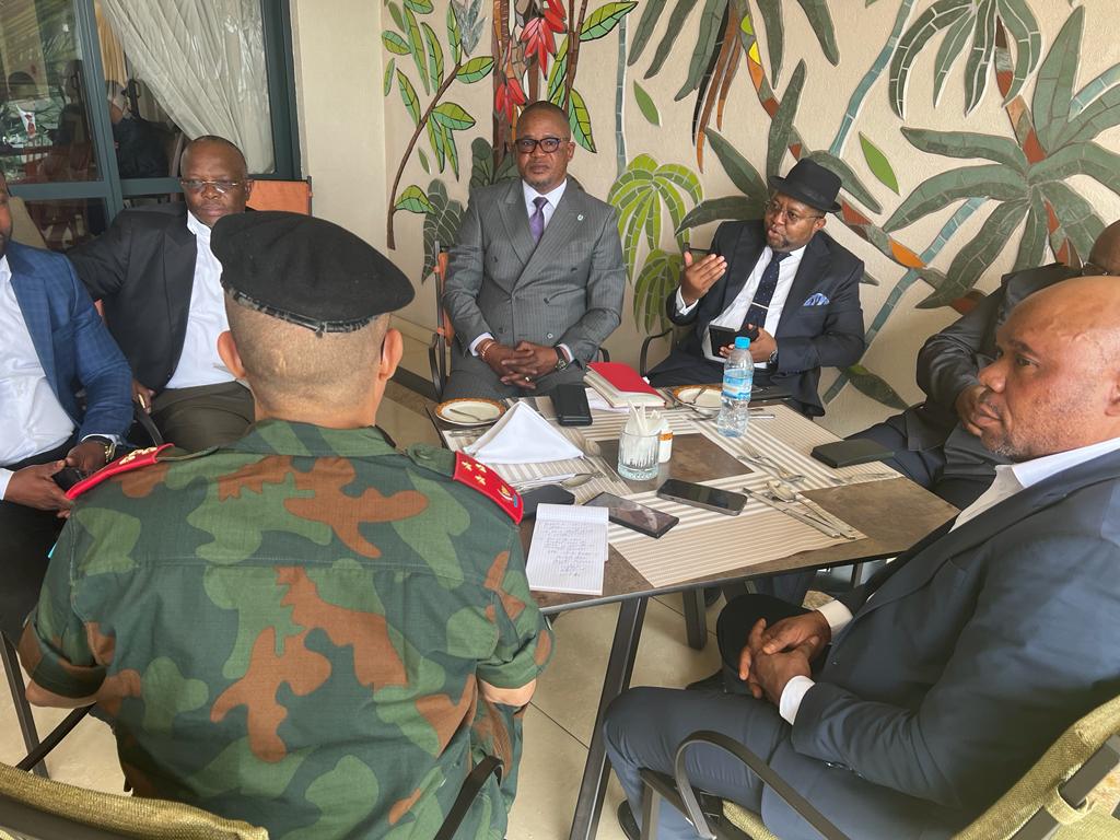 kabumba_justin's tweet photo. #RDC🇨🇩Répression à #Goma, le jeune @KhetaFiston été reçu ce lundi  matin par la délégation gouvernementale séjournant à #Goma pour auditionner les responsables. Pour le président du Forum national de la jeunesse (FNJ) au Nord-Kivu,  les victimes sont toutes des congolais et demande que la justice soit indépendante afin de juger les vrais auteurs. Fiston Kheta devant la délégation gouvernementale a demandé également pour la libération du jeune Josué #Kabanza, activiste de Droits humains arrêté pendant qu'il réalisait une interview à la presse dans le sens de condamné la répression contre les civils le 30 août