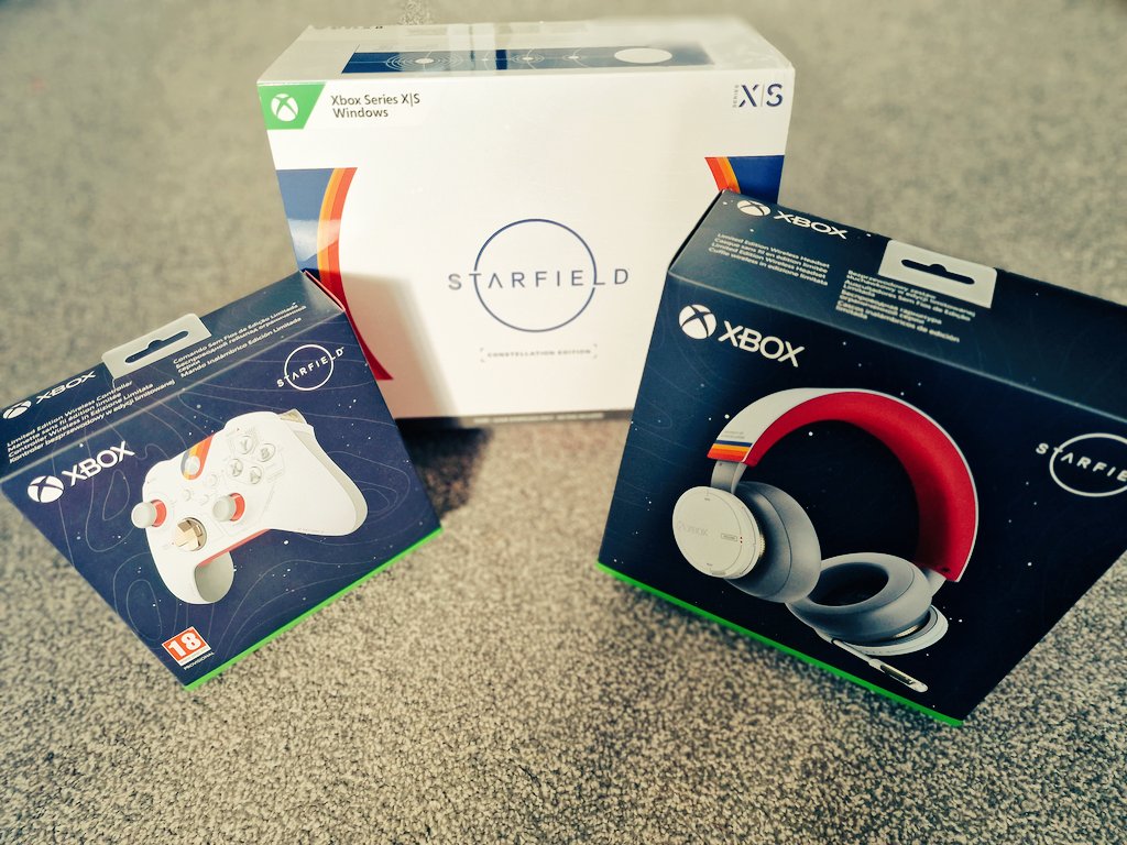 I am defo ready to start playing <a href="/StarfieldGame/">Starfield</a> got the full set and I am ready for lift off 🚀🛰🌌🚀

#Starfield    
#BethesdaGameStudios 
#XboxSeriesS 
#xbox
#Microsoft 
#gaminglife 
#gaming