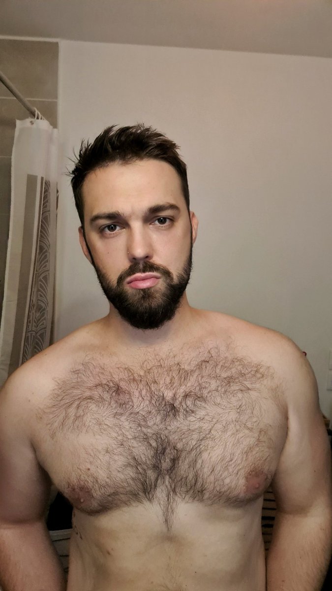 JimGe91's tweet image. After sport. Congestion tu connais ahah #sport #muscle #fitnees #LGBTQ #beard #hairybear