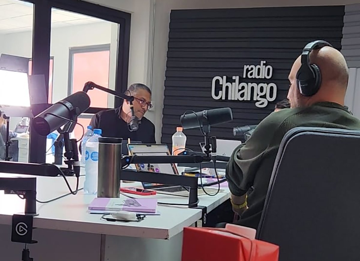 EvidensLab's tweet photo. Si una mujer llegara a la presidencia de nuestro país se romperían paradigmas. ¿Qué opinas?
Realizamos un estudio para conocer la opinión y el sentir de los mexicanos y mexicanas 🇲🇽
@Omar3strada con @sopitas en @radiochilang
#EvidensLab y Flypo https://t.co/aKe2LvlmxR