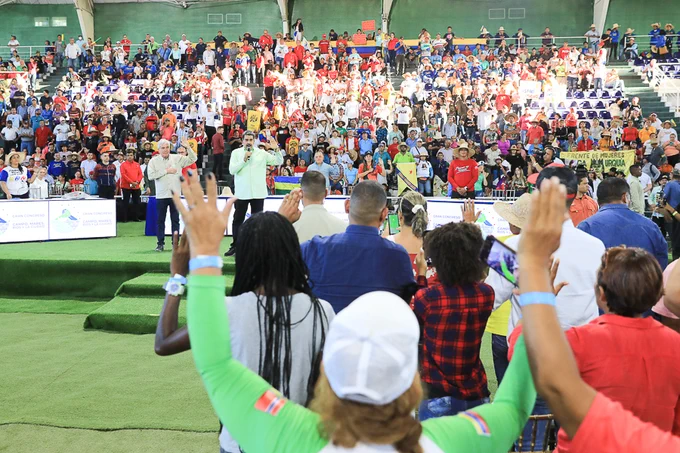 #NotiMippCI 📰|Avanzar hacia la consolidación de un plan agrícola 2030 ordenó el Presidente. Lea más acortar.link/tnpGNb
#MeEncantaVenezuela