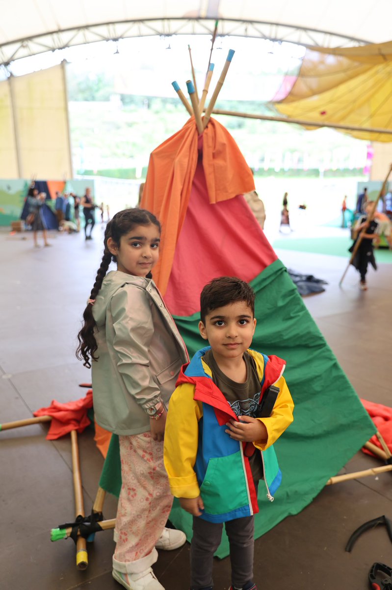 hinababar007's tweet photo. From den building at the Eden project, scavenger hunts in the highlands, making volcanoes at the beach and doodling at the @Tate. It’s been a wonderful summer ☀️🌋🏕 https://t.co/2wvst97kxc
