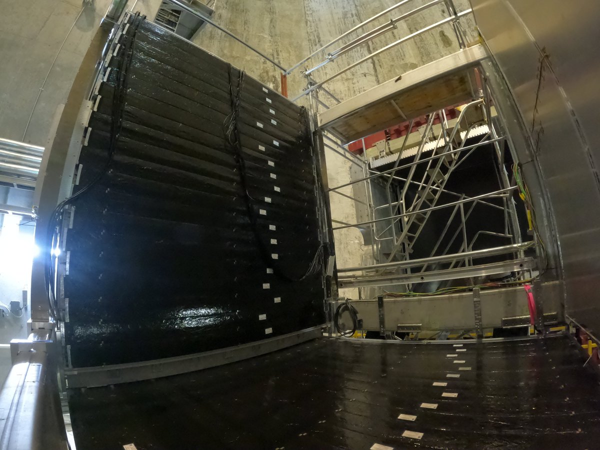 The first part of the upgrade–TOF–has been deployed into the #ND280 pit. Dive into the process with these captivating photos!