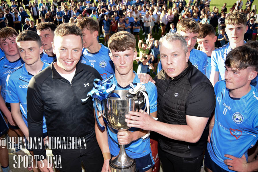 Fair play to the Curran lads Jamie and Gary (and their lovely sister <a href="/toner_nicole1/">Nicole Toner</a> ) always on hand to present their fathers cup to the winners of the <a href="/OfficialDownGAA/">Official Down GAA</a> minor final. Yesterday it was <a href="/MayobridgeGAC/">Mayobridge GAC</a> Captain Daniel McMahon 👏