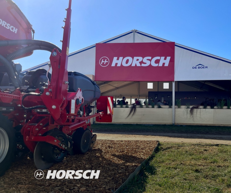 HORSCH_France's tweet photo. [#Innovagri2023] Parés pour vous accueillir demain stand D03!
🔥 Ateliers exclusifs🔥
📍 #semis #multiproduits au Pronto DC &amp; Avatar SD
📍 #pulverisation en #bandes avec #horschleeb PT
📍 Cultro TC, Avatar SD &amp; Sprinter SL en #acs
📍 #monograine reussir son 🌽 au Maestro TX https://t.co/etk8ZvJnrl
