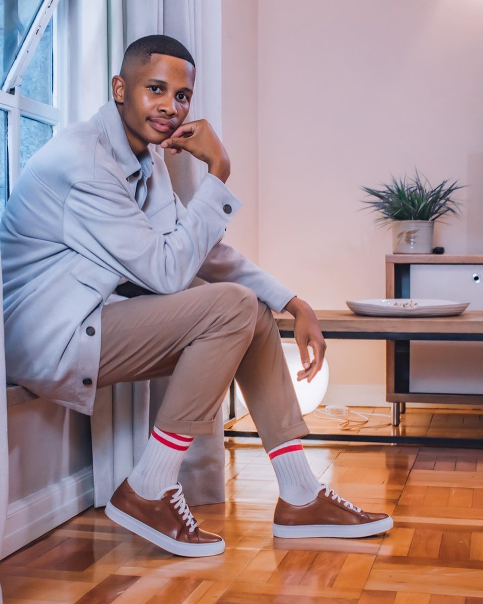 Who knew four generations of Italian craftsmanship could lead to the perfect pair of dress sneakers?⁠ We knew. We definitely knew.⁠
⁠
Photo by @thapelo_tpee⁠
.⁠
.⁠
.⁠
#AceMarksShoes #StyleAceMarks #mensfootwear #dressshoes #menwithstyle #mensfashionpost #menstyle