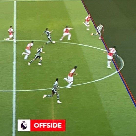 LadyGooner8's tweet photo. You’ve been hit by.. you’ve been shot by a smooooth criminal!! #offsidetrap what a clutch move! #GabrielMaghales https://t.co/wYIqaE5gz9