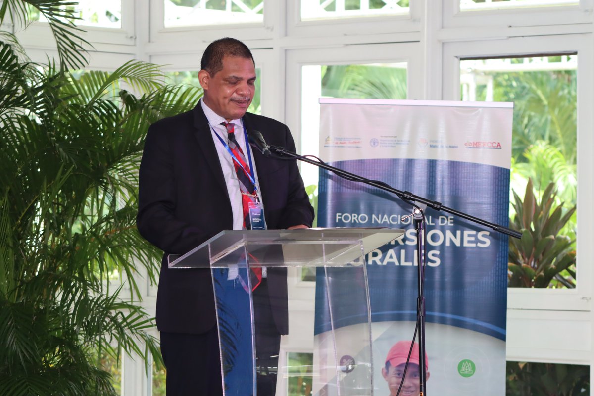 FAONicaragua's tweet photo. En el Foro Nacional de Inversiones Rurales, Iván Acosta, Ministro de @MHCP_NIC menciona que este evento es un compromiso para lograr la transformación de los sistemas agroalimentarios, el desarrollo resiliente para promover la seguridad alimentaria y nutricional. https://t.co/FtKc2L7RJf