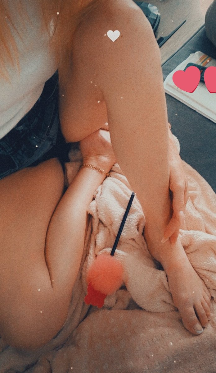 dominalyla's tweet photo. Encore une journée où c'est pour moi que tu as charbonné 🤭🌹
https://t.co/x3FBBINhWi
@Brun0Parent @FootParadiseRT @RT_footfetish 
#findom #footfetısh #moneyslave #domina #soumis https://t.co/l9xwtvVC9j