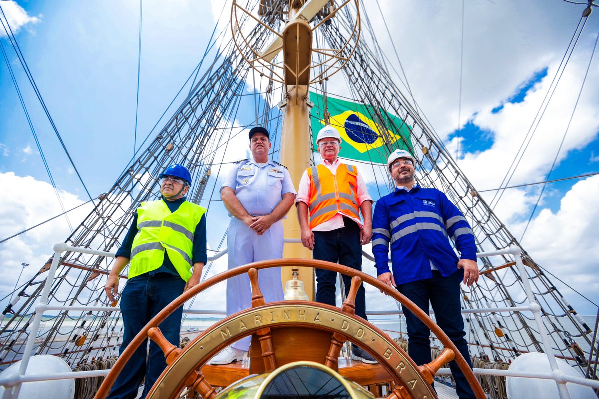 carlosbrandaoma's tweet photo. Visitamos o incrível veleiro Cisne Branco, utilizado pela Marinha do Brasil em missões diplomáticas. Conhecemos parte da tripulação e as dependências deste símbolo das boas relações do Brasil com o mundo. Ele fica disponível para visitação em São Luís até o dia 6 de setembro. https://t.co/KfCC7WcEzZ