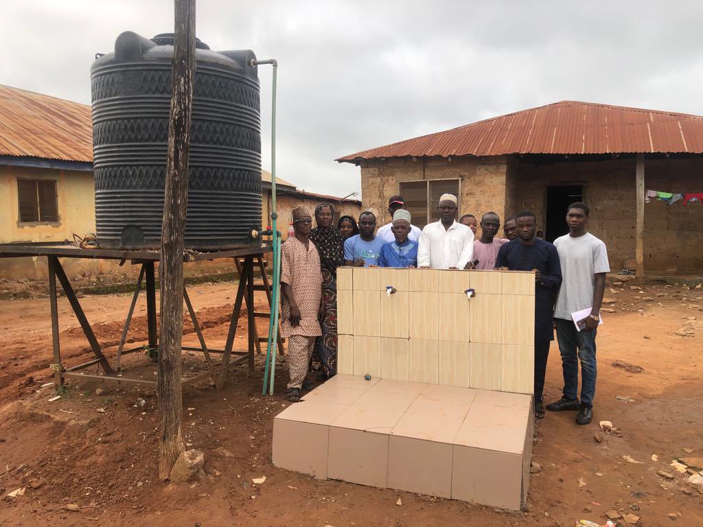 blexy08's tweet photo. Community Development Intervention Project Executed by Unilorin 400 Level Adult Education Students as part of AES 402. Renovate Abandoned water facility at Chief Imam Compound Oke Odo, Ilorin, Kwara State. https://t.co/WvCRdxFDHH