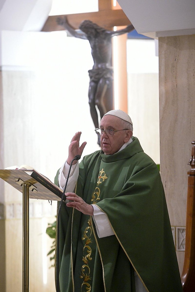 "Muitas homilias são abstratas e ao invés de despertar a alma, a adormecem. É por isso que aqueles que pregam, por favor, são os primeiros a ter que experimentar o hoje de Jesus, para poder comunicá-lo no hoje dos outros" 

#PapaFrancisco #EvangelhodeHoje