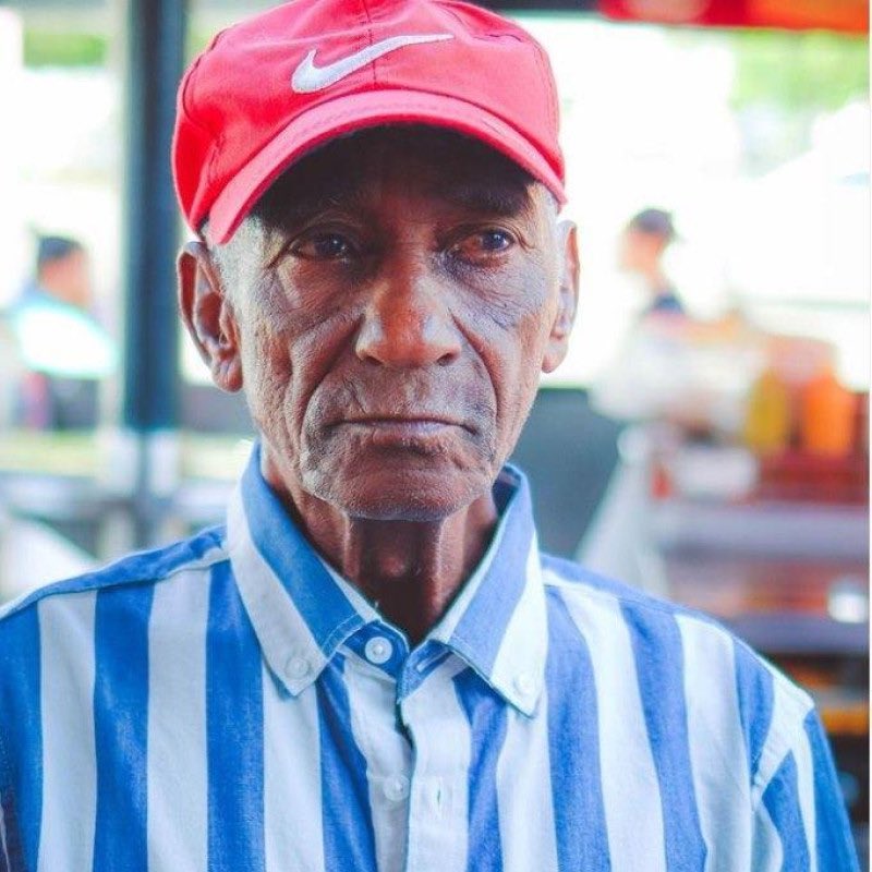 Reconocidosnet's tweet photo. Fallece “El Viejo Liopo” tras luchar contra el cáncer de esófago, que su alma descanse en paz 💔 https://t.co/zpLae8NUo0
