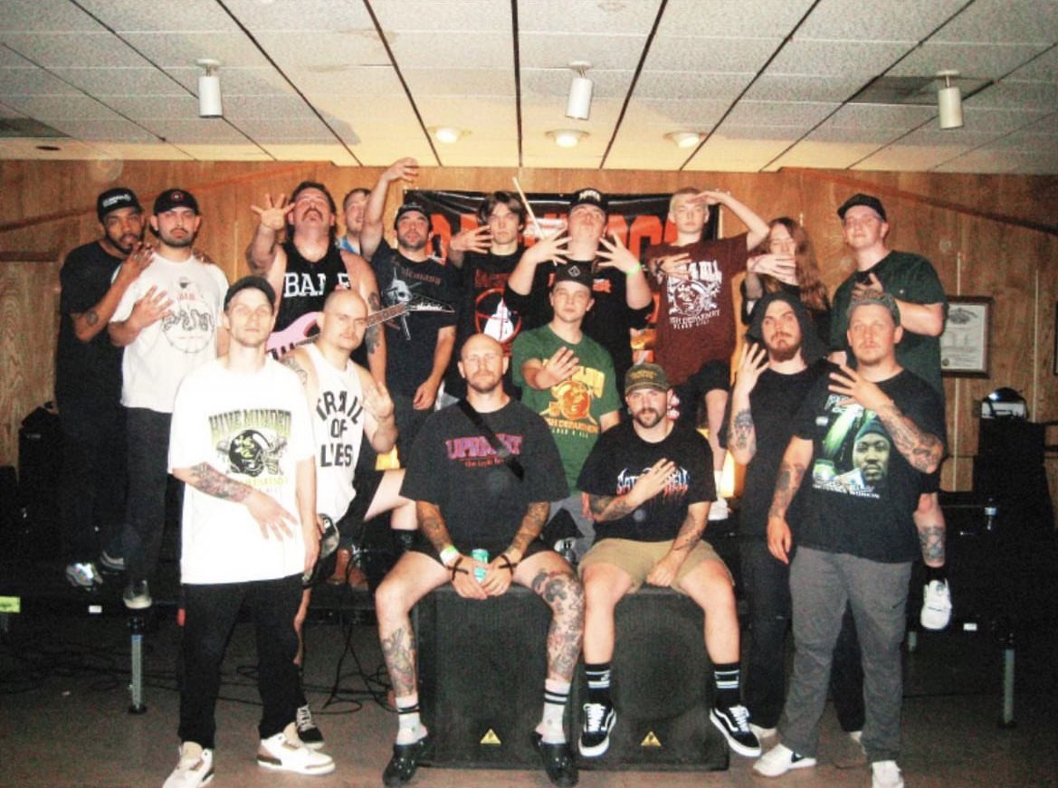 home from tour, ate some shawarma gonna take a nap now

maybe some leftover merch will make it online, maybe not who knows 

thank you to everyone who came out, thank you to <a href="/ICHC320/">IDENTITY CRISIS</a> and <a href="/free4allhc/">FREE 4 ALL</a> 

until next time 🩸

photo by @warhammerscript