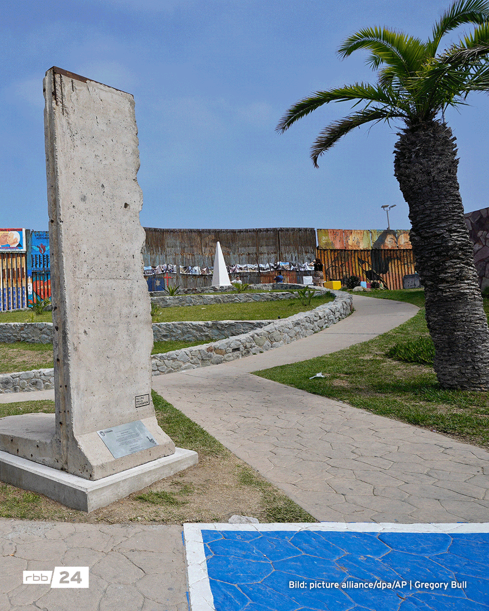 Ein Stück der #BerlinerMauer steht in #Tijuana an der Grenze zwischen #Mexiko und den #USA. Immer mehr Staaten auf der Welt lassen Bauwerke errichten, um illegalen #Migranten den Weg zu versperren. Das Mauerstück soll als #Mahnmal stehen.