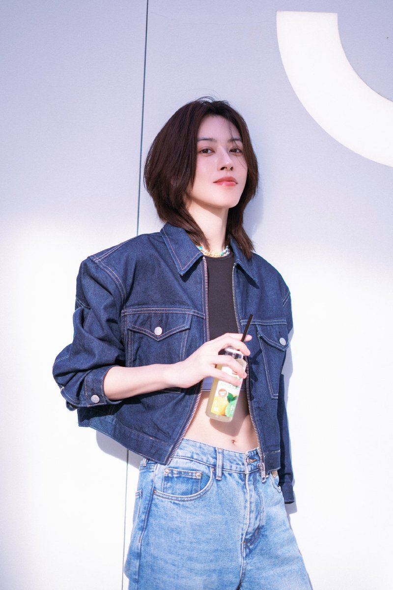 cdrama_update's tweet photo. #XingEn shares new snaps
More - https://t.co/viXHkHBN99
#邢恩 https://t.co/eBjbGnST5e