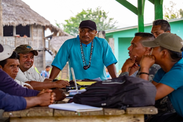 Exceptional, essential piece by @MaxRadwin about what goes into making - and maintaining - an Indigenous kingdom. A @MongabayOrg feature. news.mongabay.com/2023/09/in-pan…