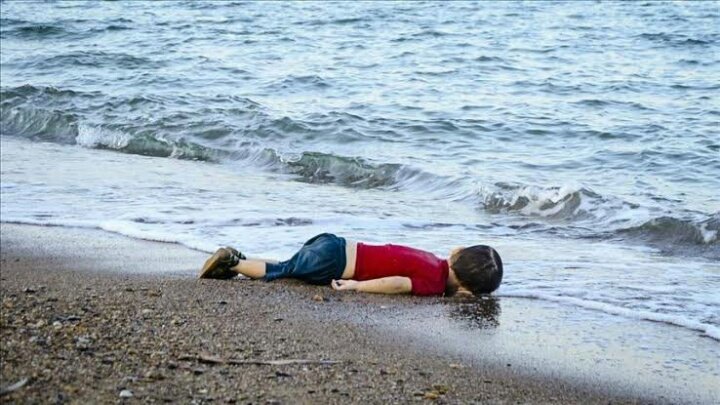 Görüpte vicdanı sızlamayan varsa!
#AlanKurdi