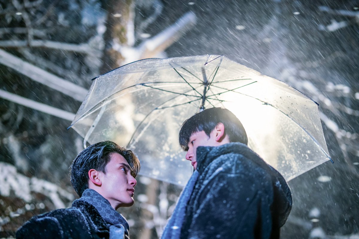 firstfh5's tweet image. น้องปัณจูบทิ้งร่มเลยน้า 
BeMineSuperStar EP10
#BMSSep10