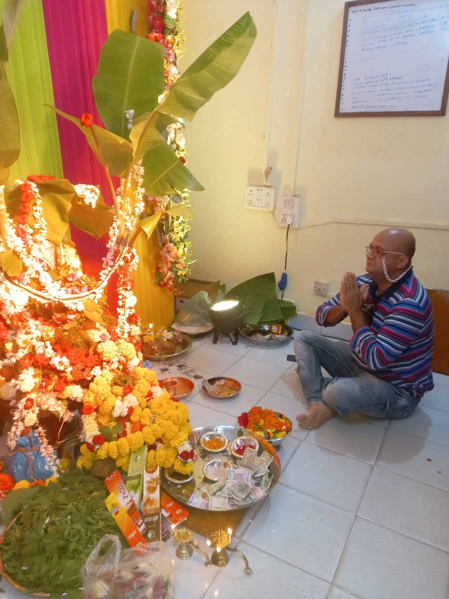NevesjosephQua1's tweet photo. Friends 

Wishing my Hindu Brethren God Satyanarayana's  blessings. !!

Today I had the privilege and opportunity to witness the Satyanarayana Pooja / Puja at OUR GUARDIAN's Station ...THEE Police station of Old Goa that guards and Protects thee Paradise island of Divar https://t.co/ODhpxw95z7