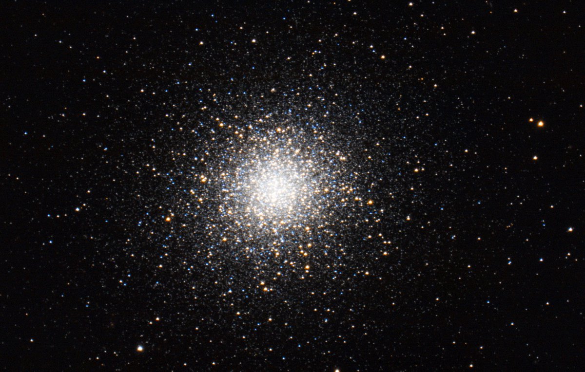 dorfkuppel's tweet photo. Also gut, gestern nochmals die Einstellungen an der neuen Astrokamera geändert (Gain und Offset hoch) und abermals #Messier13 für ca. 52 Minuten (je 5s Einzelbelichtung) aufgenommen. Sieht schon ganz gut aus 😁. #svbony #sv405cc https://t.co/Xpzf8yuxv1
