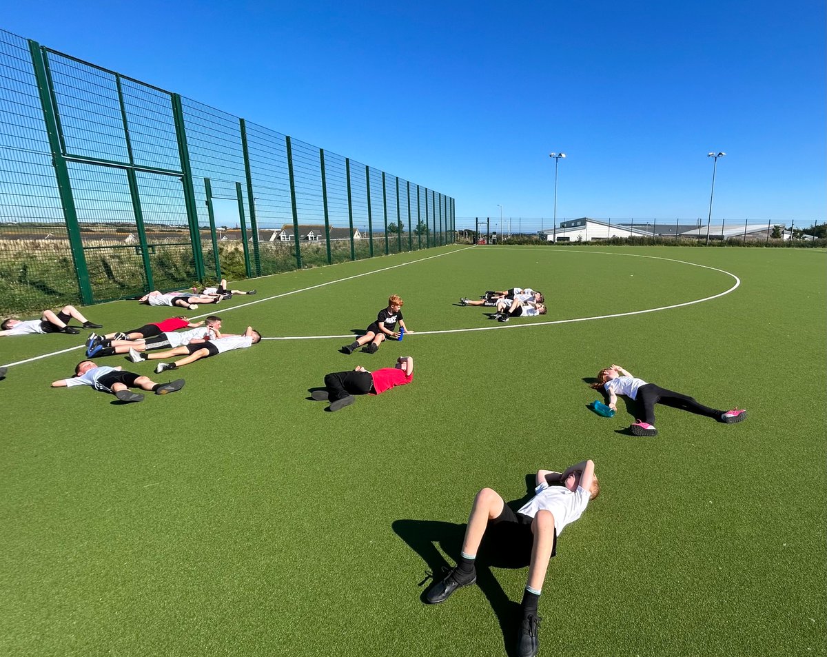 SchoolHillside1's tweet photo. I think #P6B preferred last week’s rain to this week’s sunshine while practising our tennis skills ☀️ 🎾 https://t.co/gkjOX0stMf