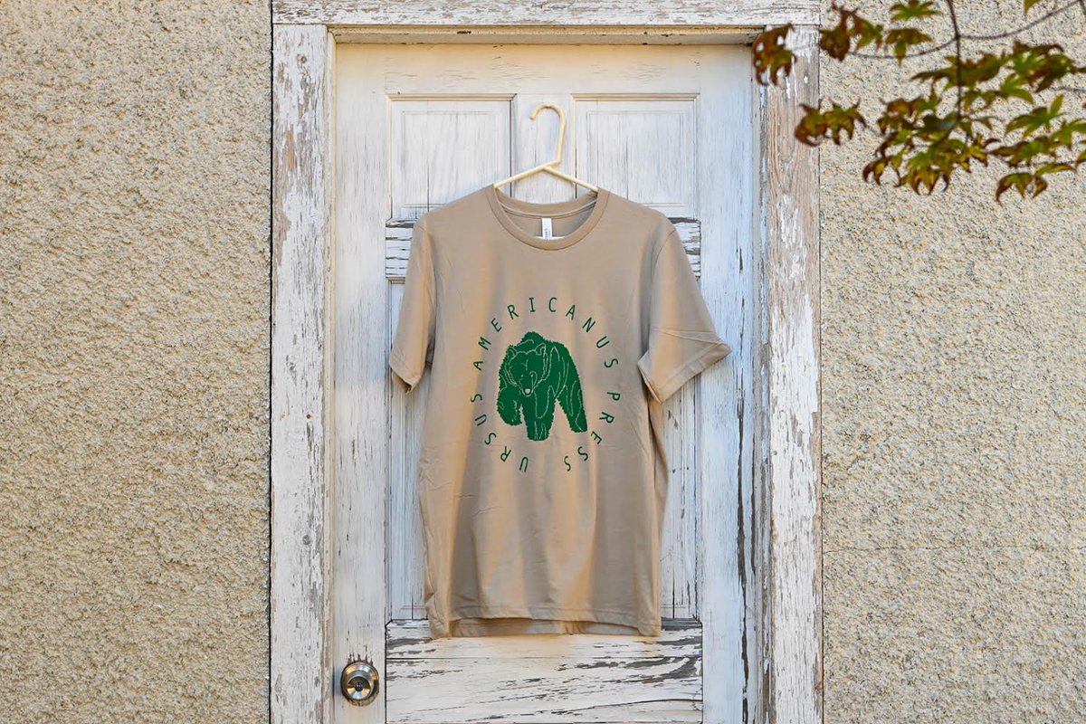 Ursus Americanus Press (@ursuslit) on Twitter photo Fresh colophon tees are in the works! Green ink on tan Bella+Canvas tees! Printing in (my (Nickās) sisterās) house, so short runs! Order by 9/15 and weāll print yours up with a few extra in each size then this colorwayās gone for good! Thankee!
ursusamericanuspress.bigcartel.com/product/tan-ci⦠Fresh colophon tees are in the works! Green ink on tan Bella+Canvas tees! Printing in (my (Nickās) sisterās) house, so short runs! Order by 9/15 and weāll print yours up with a few extra in each size then this colorwayās gone for good! Thankee!
ursusamericanuspress.bigcartel.com/product/tan-ciā¦