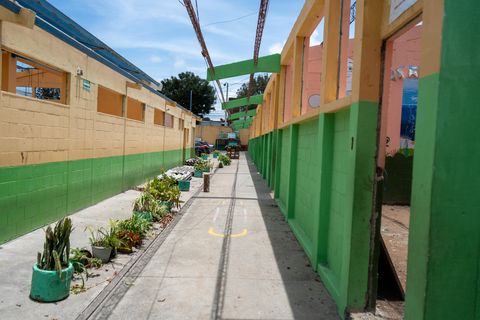 almdepalomo's tweet photo. Hoy iniciamos, después de 20 años de espera, el proceso de remodelación en la Escuela O.U.M. No. 439 Alameda III zona 18 de Guatemala. Es un compromiso con la comunidad educativa para que la transparencia en el gasto sea una realidad por el futuro del país.
#PactoDeTransparencia https://t.co/tHumKuYUpt