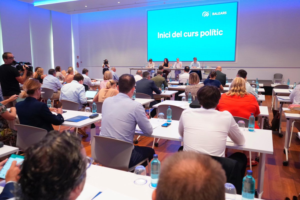 Hoy hemos dado inicio al nuevo curso político en una jornada política en la que nuestro presidente <a href="/JaimeMartinez/">Jaime Martínez Llabrés</a> ha presentado propuestas, ideas y proyectos beneficiosos para Palma, Mallorca y Baleares.