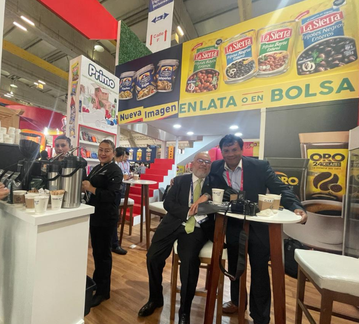 CANAINCA's tweet photo. Felicitamos a nuestro socio #Sabormex por el reconocimiento a su rentabilidad y como proveedor preferido de los abarroteros mayoristas de @ANAMasociados en un rango de ventas de los mil a 2 mil 500 millones de pesos.
Una empresa modelo, con presencia global y generadora de valor. https://t.co/sa8Plm7B1F
