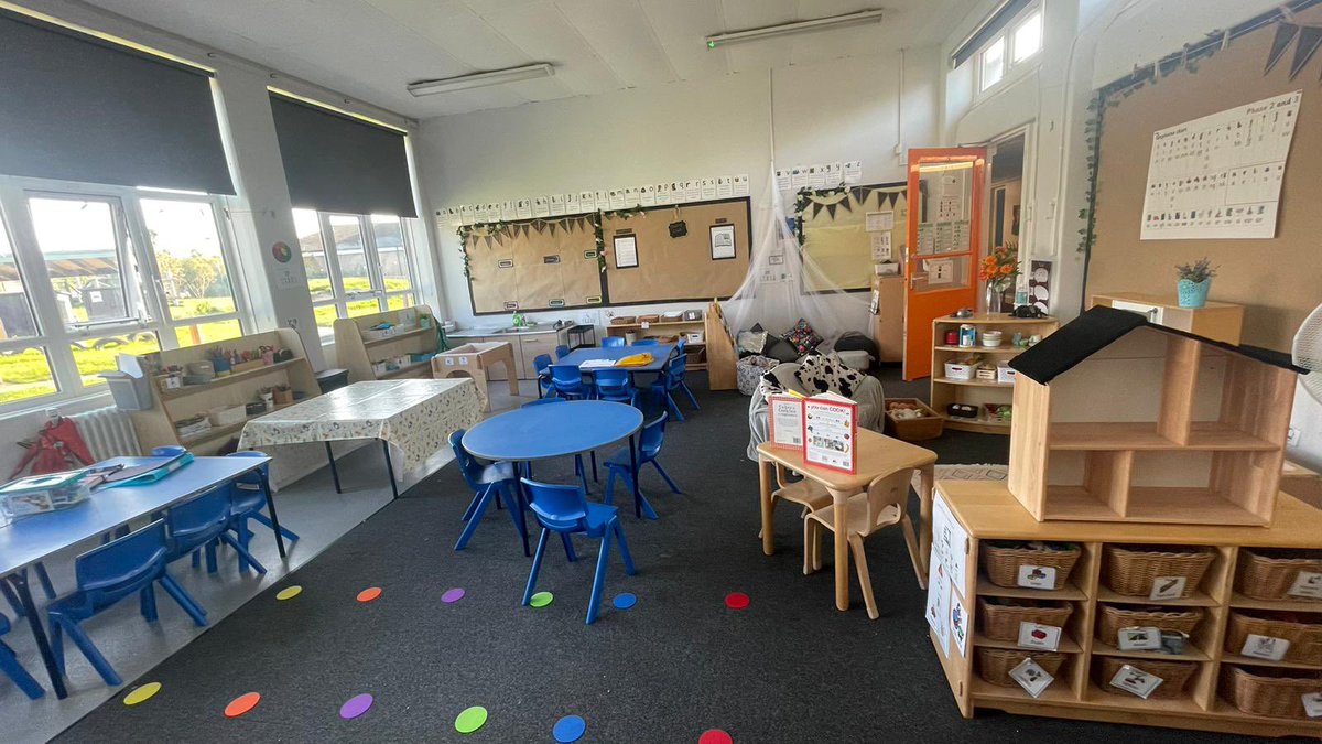 EYFSwestfield's tweet photo. Miss Martin is ready to welcome her reception children to the orange room later this week! #eyfs #developmentmatters #primaryteacher #reception https://t.co/nE7Q6la1p0