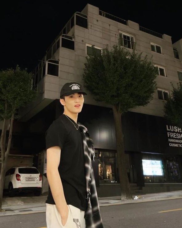 the girlfriend:                          the boyfriend: