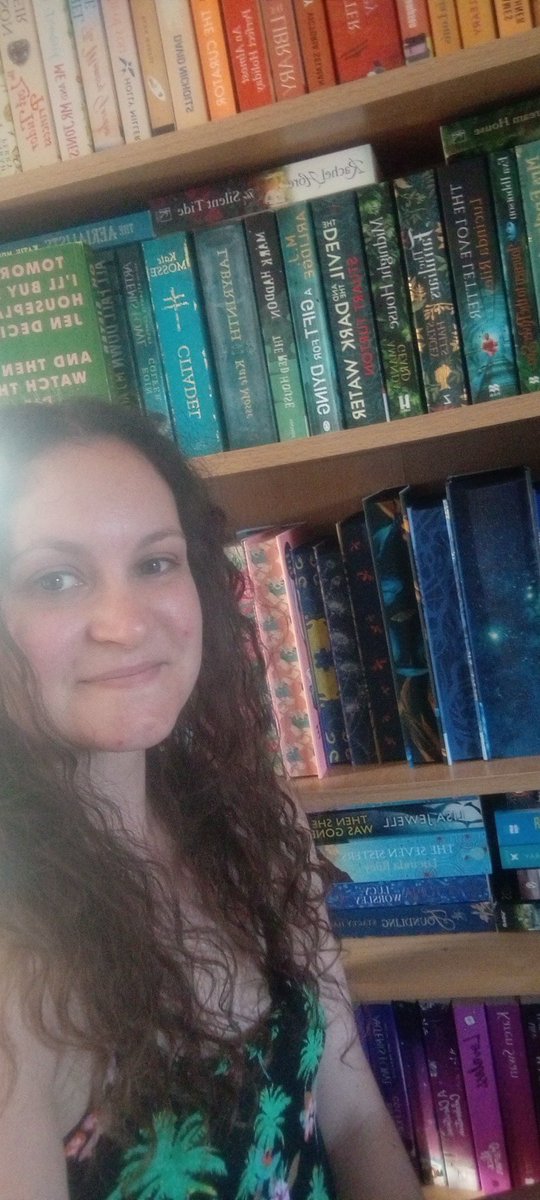 BWormBlogger's tweet photo. Here is my #BackToBooks selfie! https://t.co/Sf3R1q4D9I