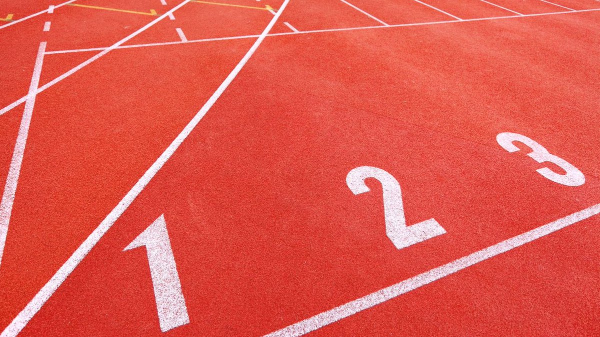omroepvenlo's tweet photo. Atleet Max Hutjens uit Hout-Blerick is voor de tweede keer in een  jaar Nederlands kampioen geworden op de 1.500 meter. Nadat hij eerder de  indoortitel pakte, won hij nu in de buitenlucht.
https://t.co/CMWmxMlQRR https://t.co/UhxMZJFxbK