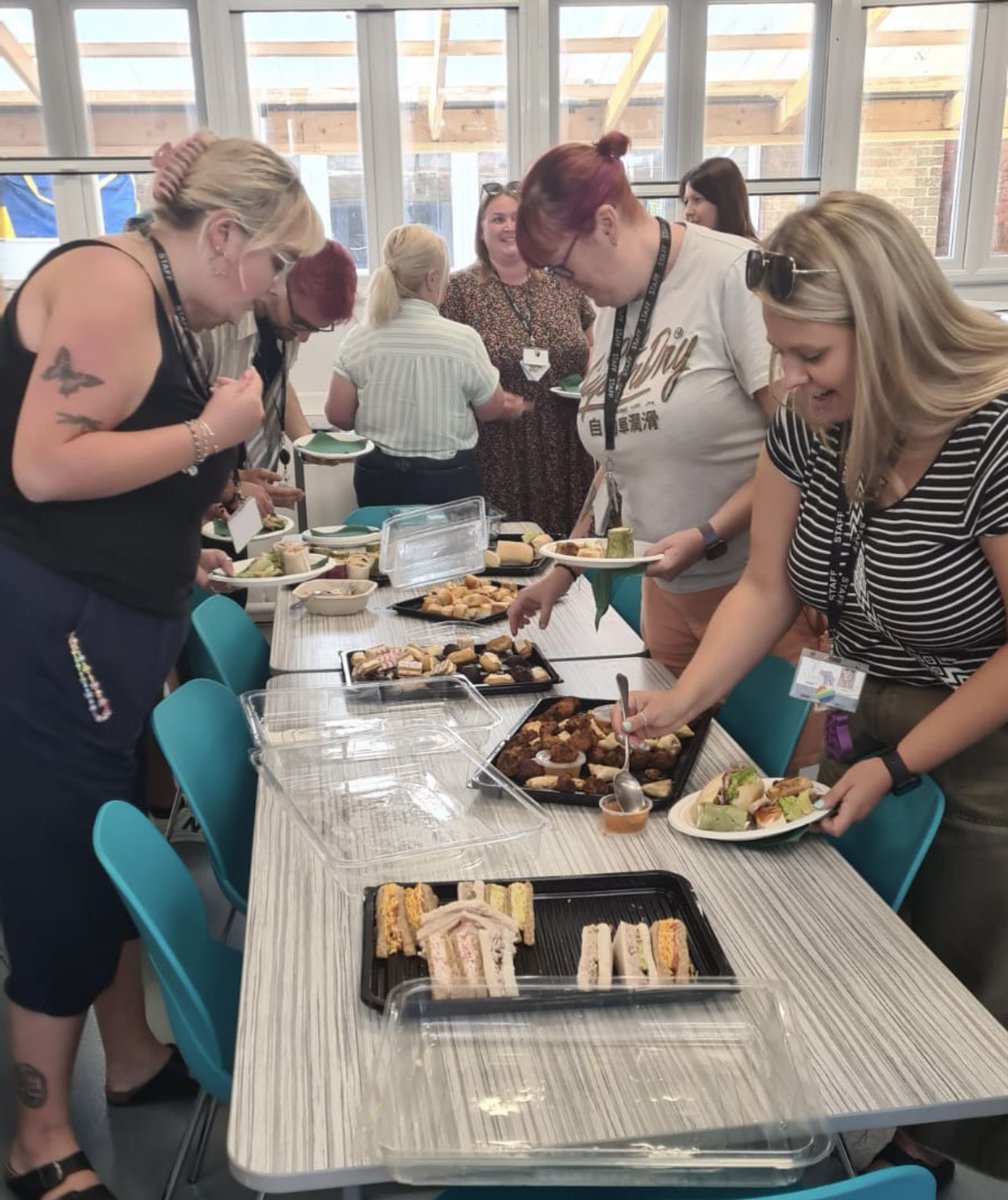 boulevardcentre's tweet photo. What a fantastic staff training day! The Unbreakable Teacher with Dr LJ, buffet lunch and testing out our new outdoor equipment in the sun @CentreSullivan #TeamVBC #TeamSullivan https://t.co/K38MGwmkXU
