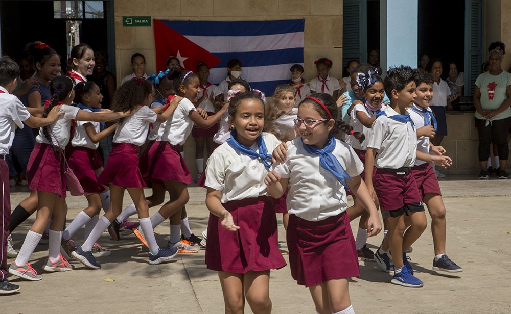 Inicia este lunes #NuevoCursoEscolar 2023-2024 en toda #Cuba🇨🇺. #Fidel: “ Sin educación, realmente no puede haber Revolución”