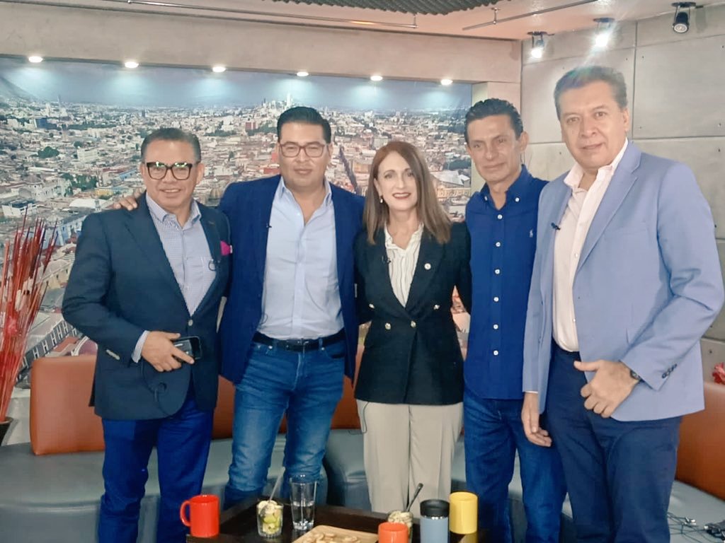 Gracias por la buena plática estimados <a href="/contracara68/">Enrique Núñez</a> y <a href="/FerMaldonadoMX/">Fernando Maldonado</a> para la audiencia de #ElAlmuerzo, en la que tratamos temas relevantes del #FrenteAmplioPorMéxico.
¡Muchas gracias por la invitación! 🔵🔴🟡