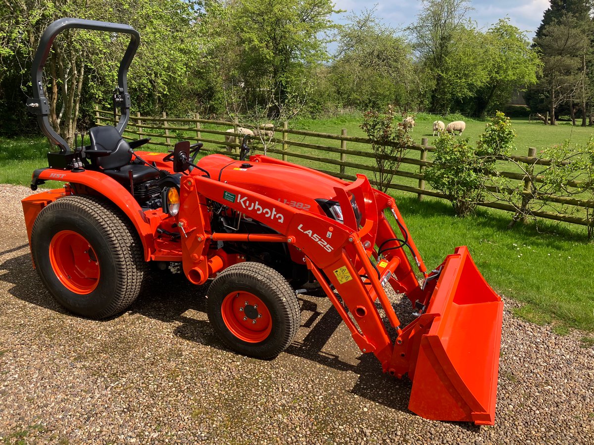 Kubota UK (@kubotauk) on Twitter photo The #Kubota L1-382 compact tractor is first class in terms of lifting power 💪
With the LA525 front loader’s optional quick-change system, you can attach and detach attachments in no time at all ⏰ bit.ly/Kubota-L1382
📸: <a href="/Huntsrich1/">Richard Lucas</a> The #Kubota L1-382 compact tractor is first class in terms of lifting power 💪
With the LA525 front loader’s optional quick-change system, you can attach and detach attachments in no time at all ⏰ bit.ly/Kubota-L1382
📸: <a href="/Huntsrich1/">Richard Lucas</a>