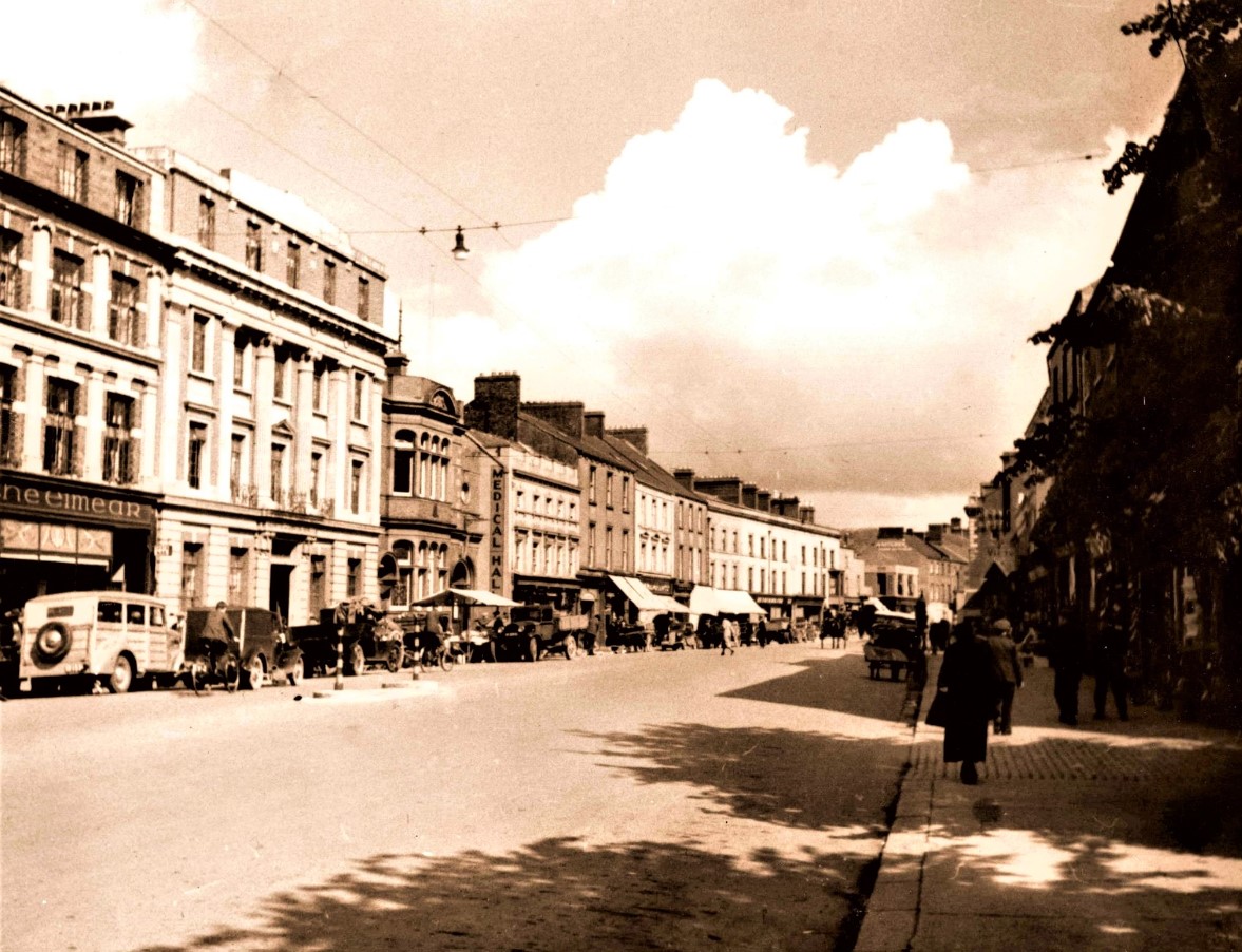 Clanbrassil Street in 1945, from Irish Capuchin Archives
