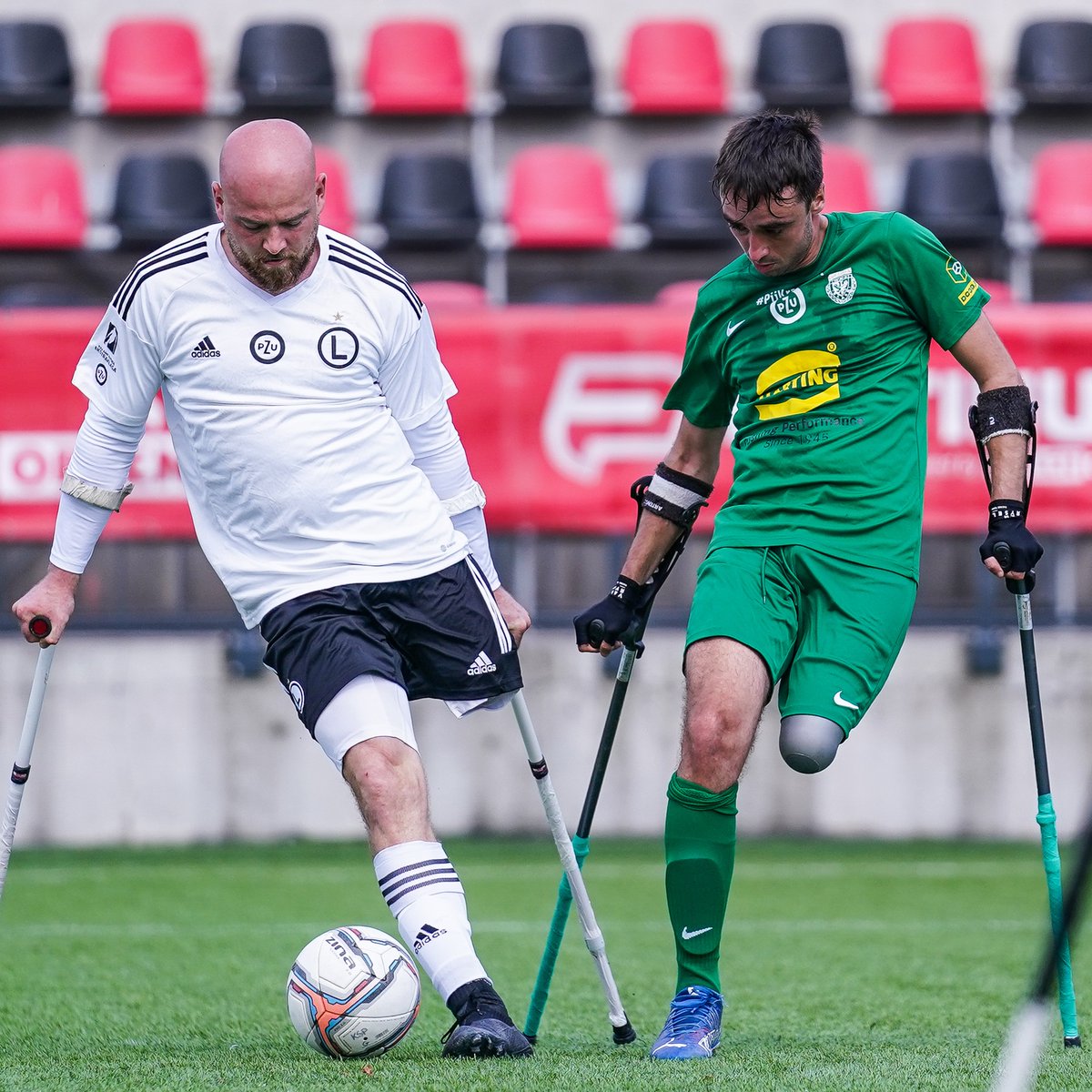 AmpFutbolPolska's tweet photo. Przepis na udany weekend w wykonaniu @AmpLegia ⬇️

1️⃣ rozegraj 3️⃣ mecze 🦿
2️⃣ strzel 7️⃣ bramek ⚽️
3️⃣ zgarnij komplet zwycięstw 🏆

✅ cel wykonany w 💯%

📸 Cyfrasport https://t.co/hQSJYt5NLZ