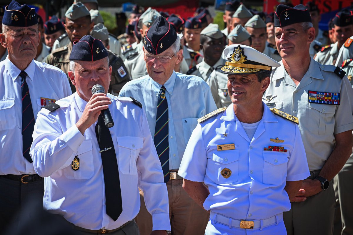 Troupes de marine tweet media
