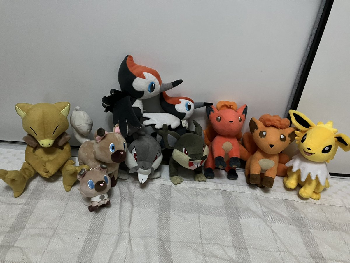 PkmnProto's tweet photo. 新的宝宝
Some pokemon prototype plushies in my collection https://t.co/Qsp11cHeJ9