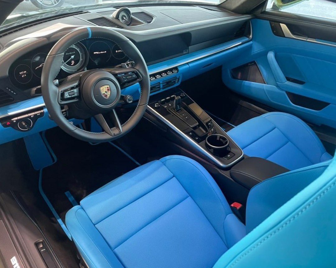 Porsche Club tweet media